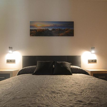 Apartamentos Fuente La Pipa Avín Kültér fotó